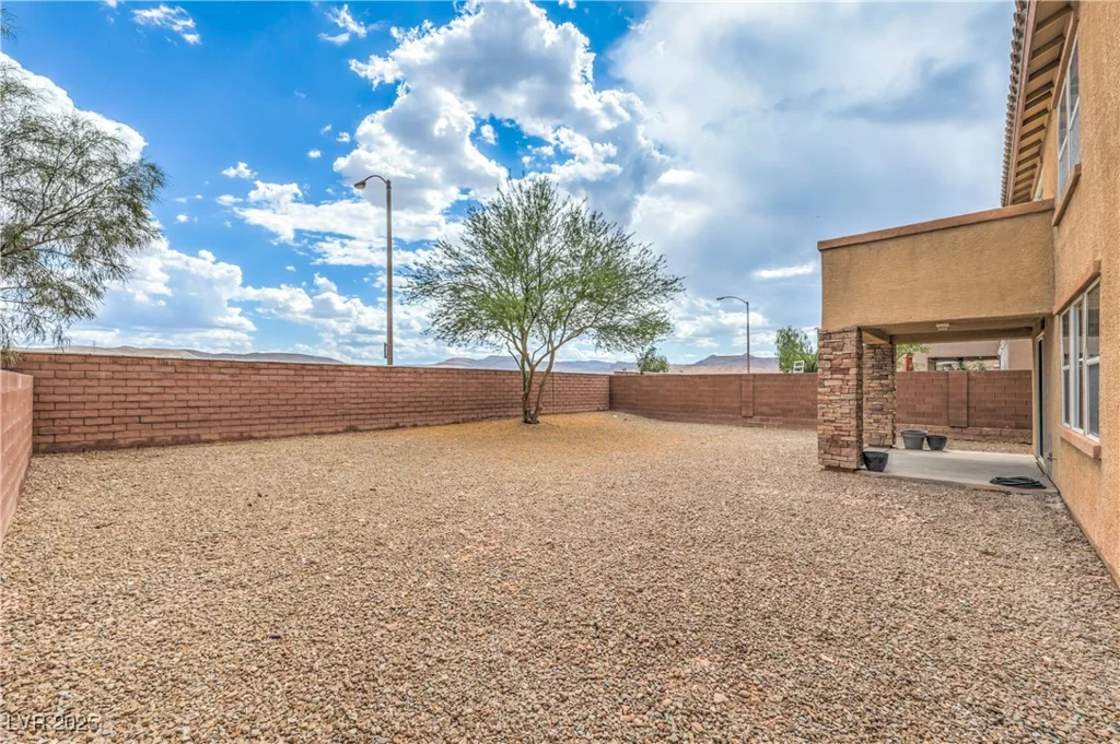 7095 Mountain Den, Las Vegas, NV 89179