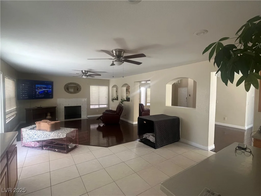 9365 Sparkling Waters, Las Vegas, NV 89129