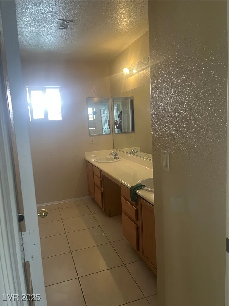 9365 Sparkling Waters, Las Vegas, NV 89129