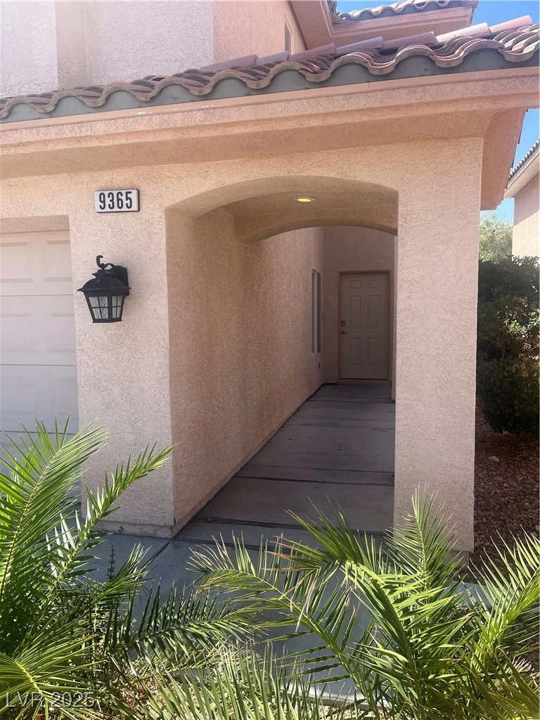 9365 Sparkling Waters, Las Vegas, NV 89129