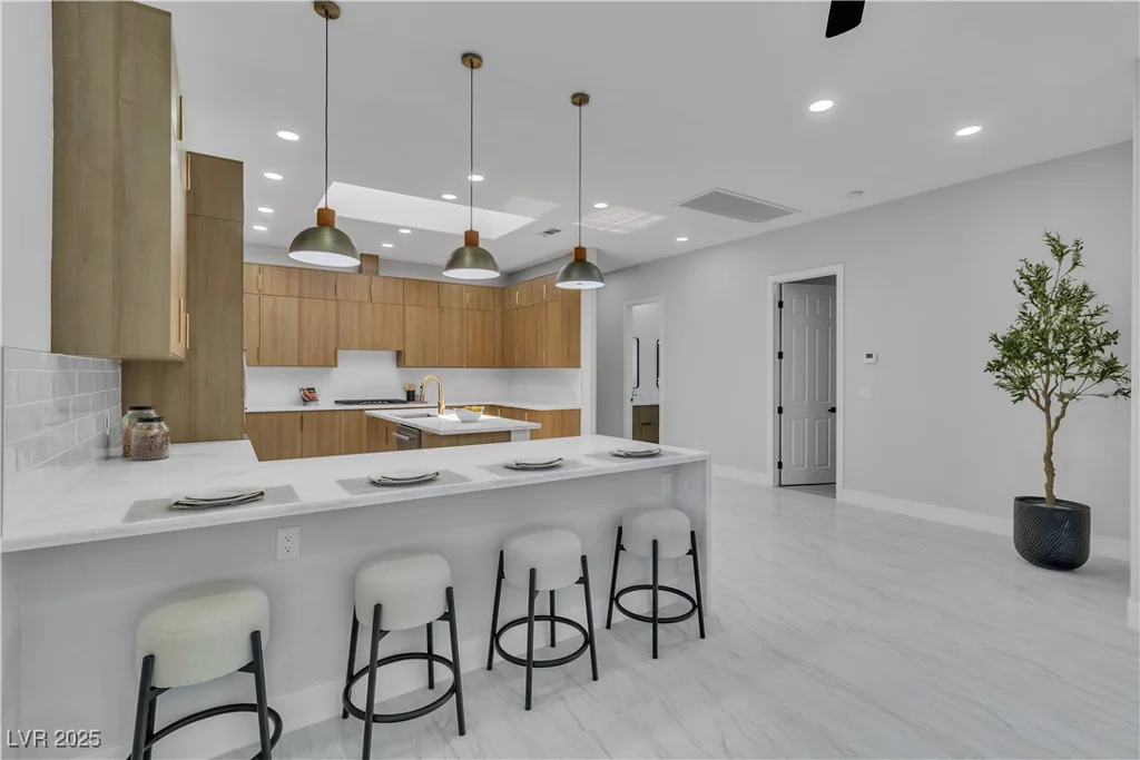 7738 Willow Cove, Las Vegas, NV 89129