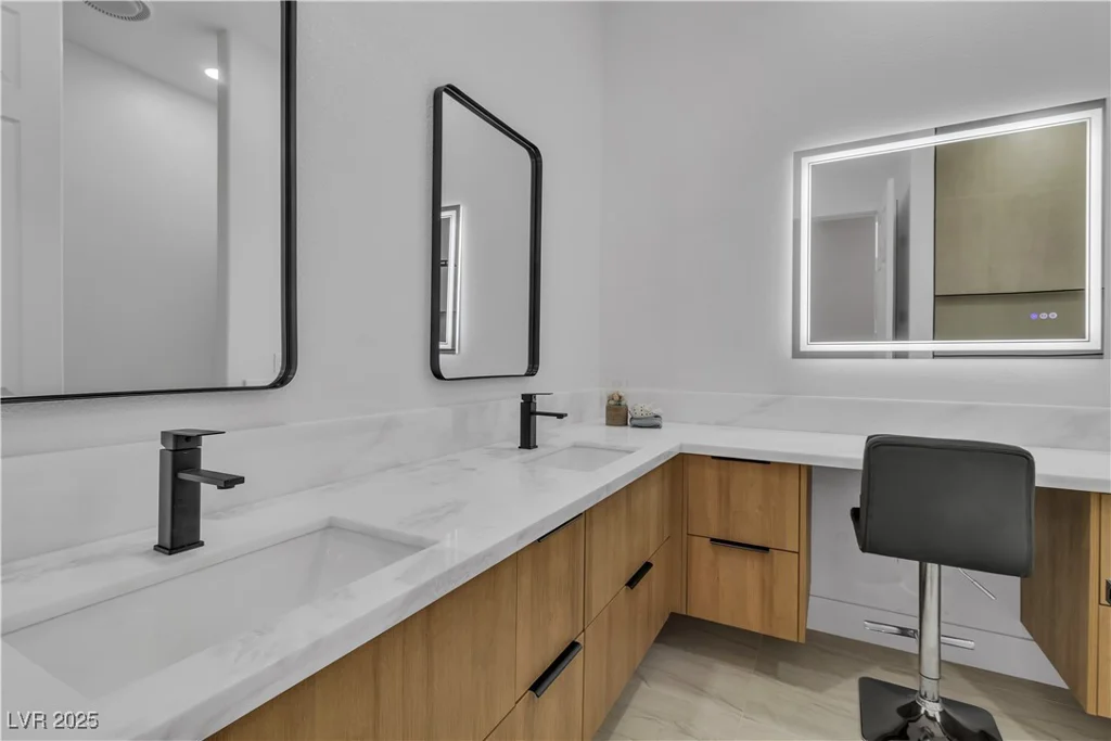 7738 Willow Cove, Las Vegas, NV 89129