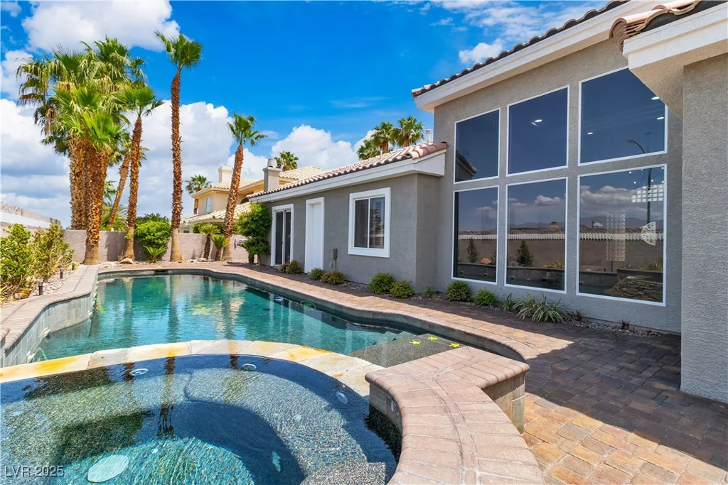 7738 Willow Cove, Las Vegas, NV 89129
