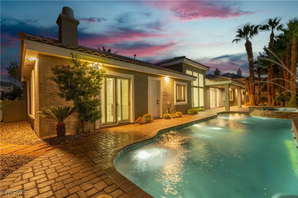 7738 Willow Cove, Las Vegas, NV 89129
