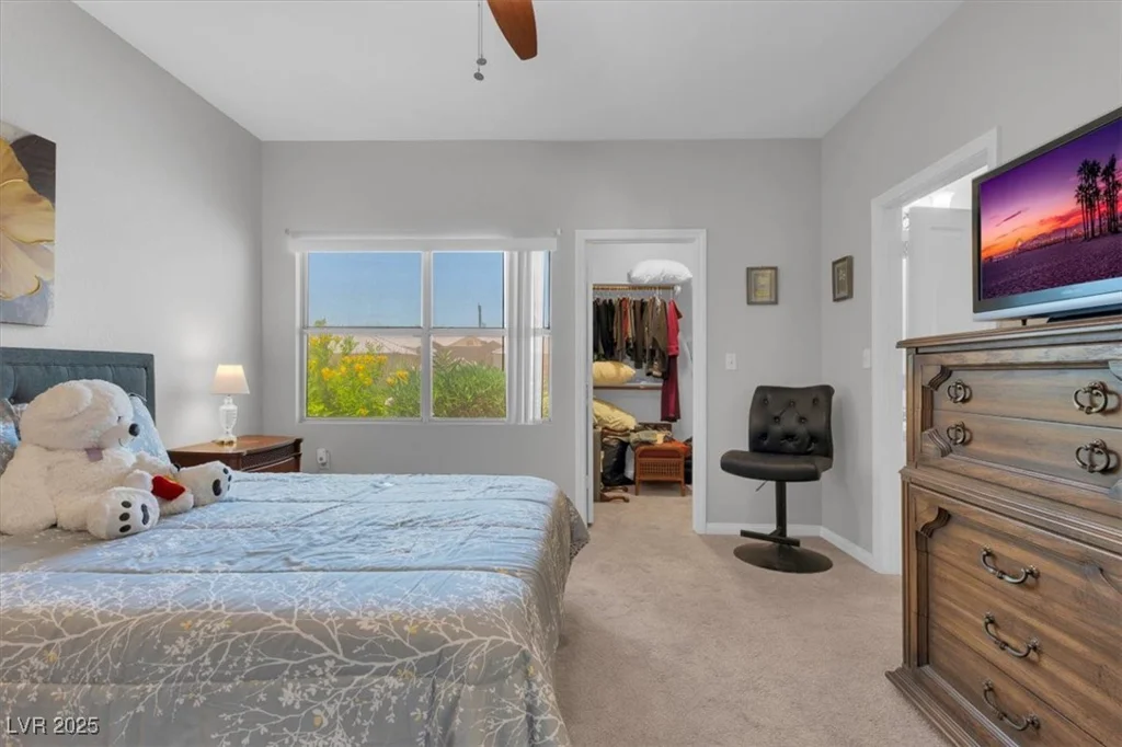 471 Fallwood, Las Vegas, NV 89107