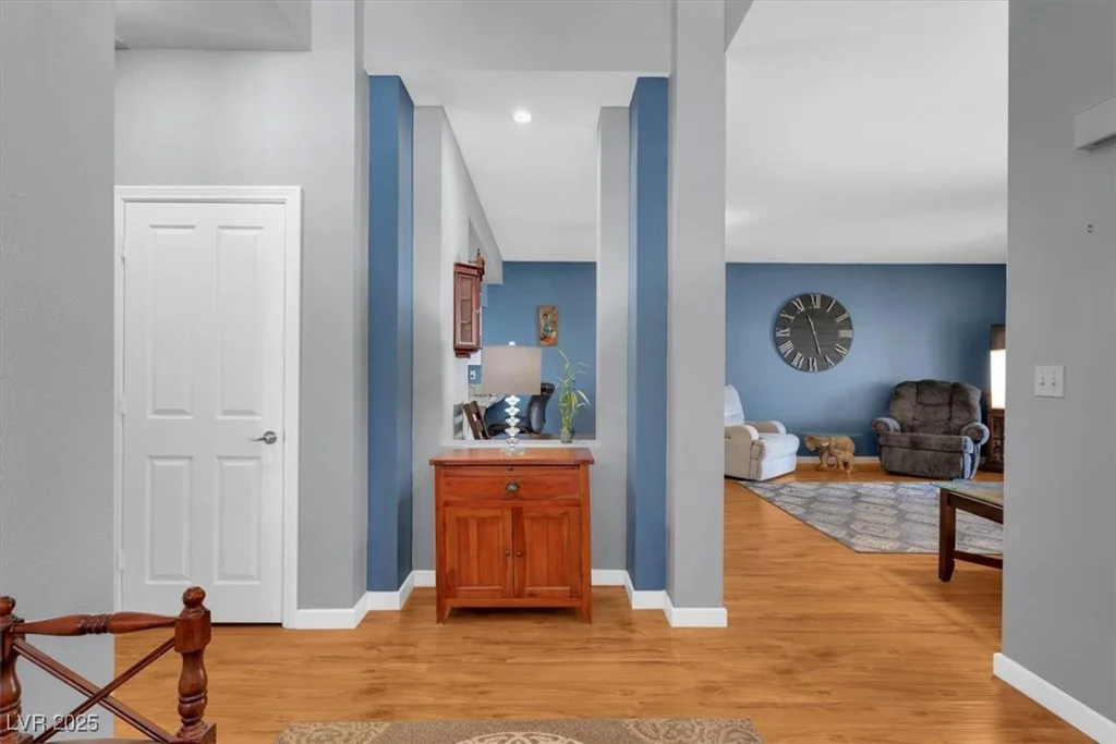 471 Fallwood, Las Vegas, NV 89107