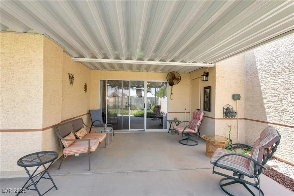 471 Fallwood, Las Vegas, NV 89107