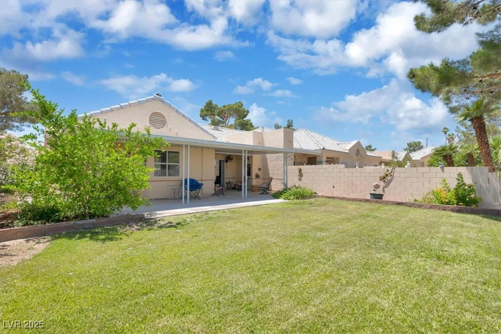 471 Fallwood, Las Vegas, NV 89107