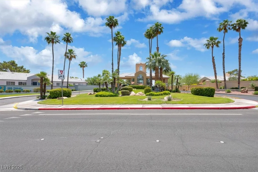 471 Fallwood, Las Vegas, NV 89107