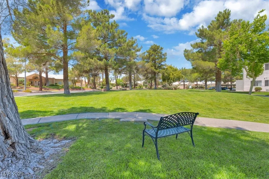471 Fallwood, Las Vegas, NV 89107