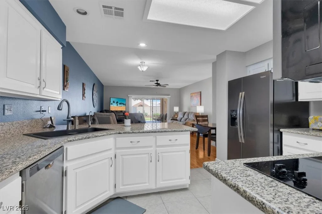 471 Fallwood, Las Vegas, NV 89107