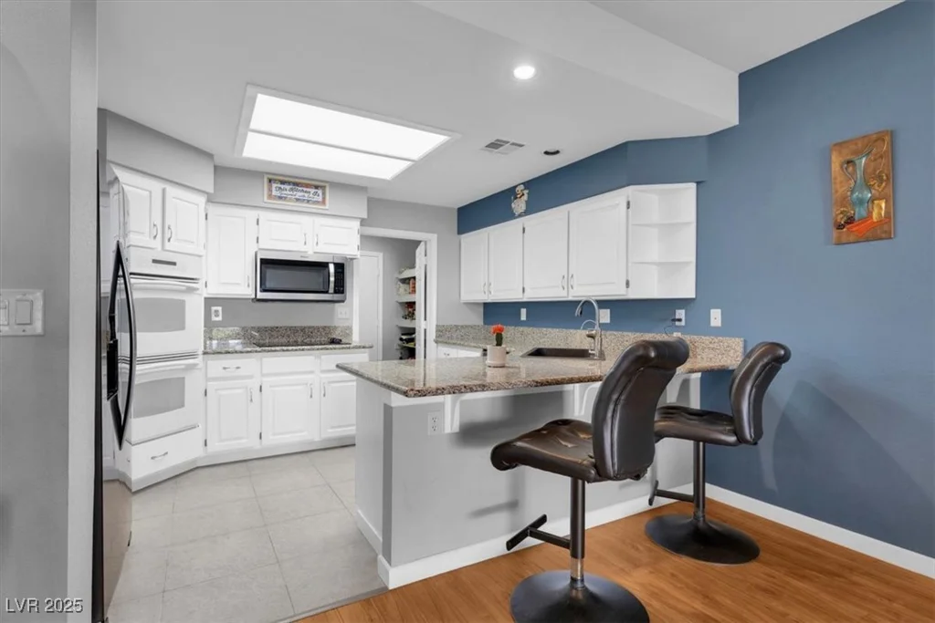 471 Fallwood, Las Vegas, NV 89107