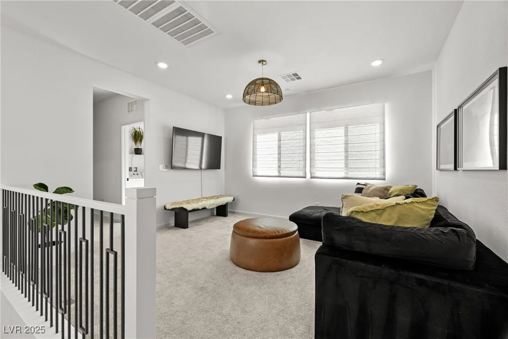 11652 Desert Hollow, Las Vegas, NV 89138