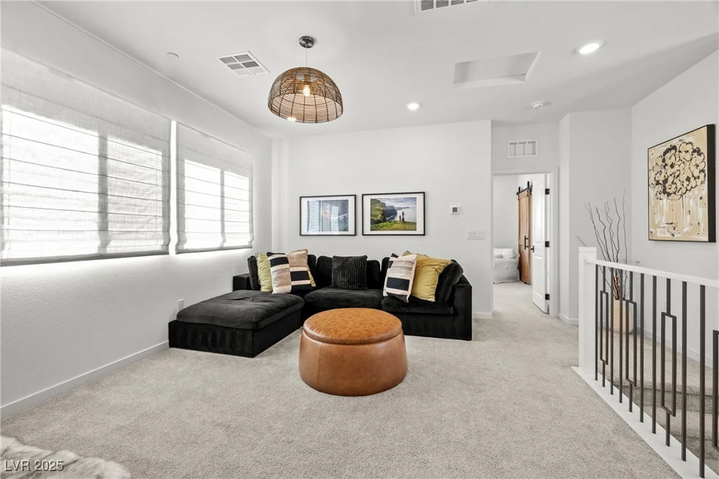 11652 Desert Hollow, Las Vegas, NV 89138