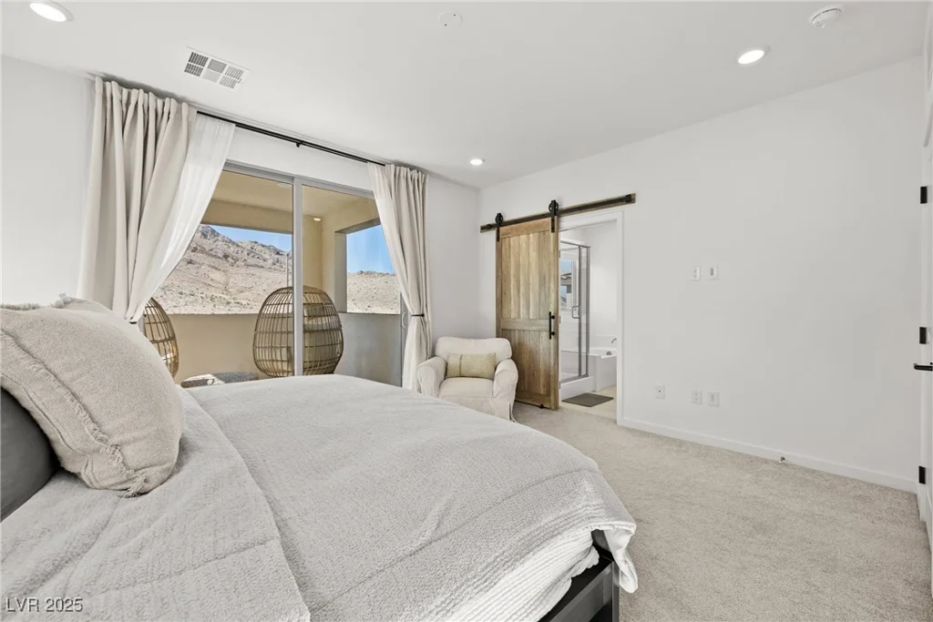 11652 Desert Hollow, Las Vegas, NV 89138