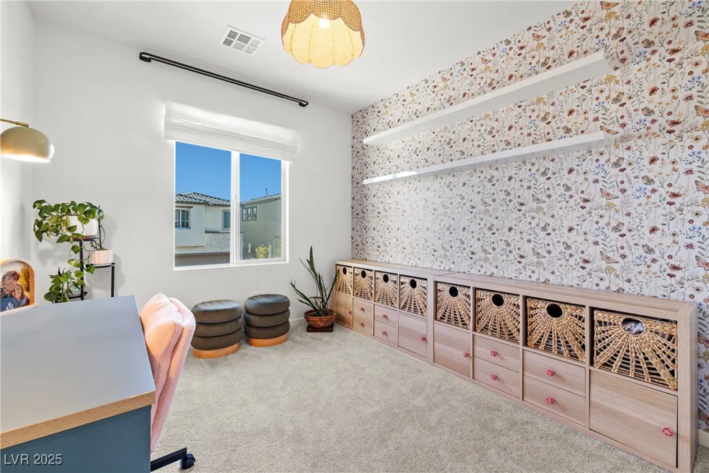 11652 Desert Hollow, Las Vegas, NV 89138