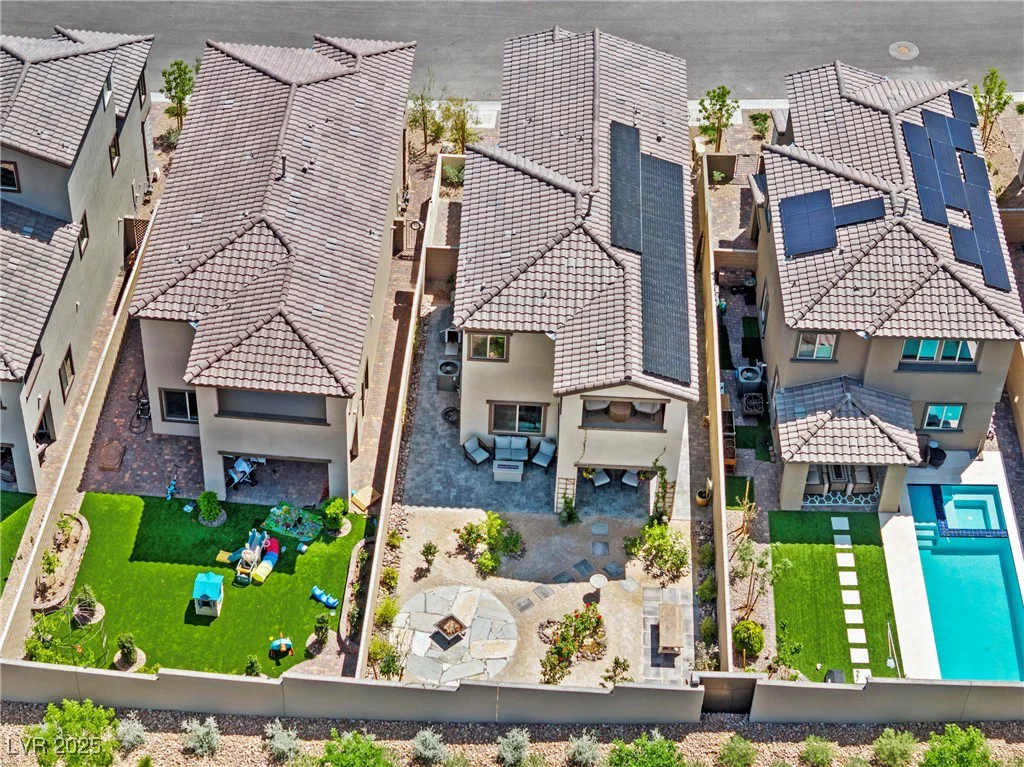 11652 Desert Hollow, Las Vegas, NV 89138