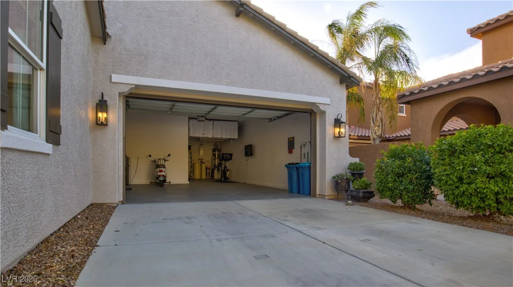 1869 Bronze Patina, Henderson, NV 89044