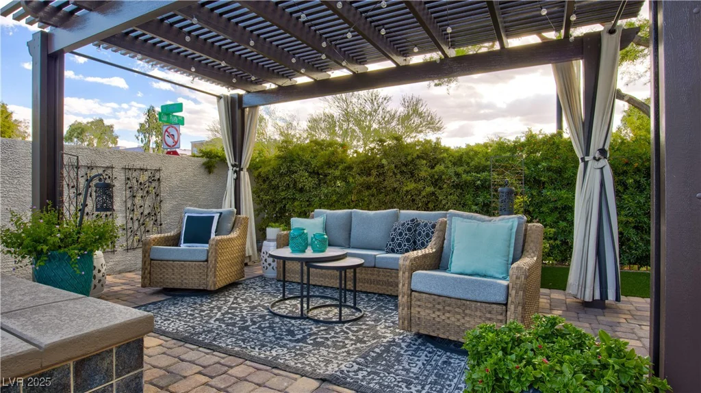 1869 Bronze Patina, Henderson, NV 89044