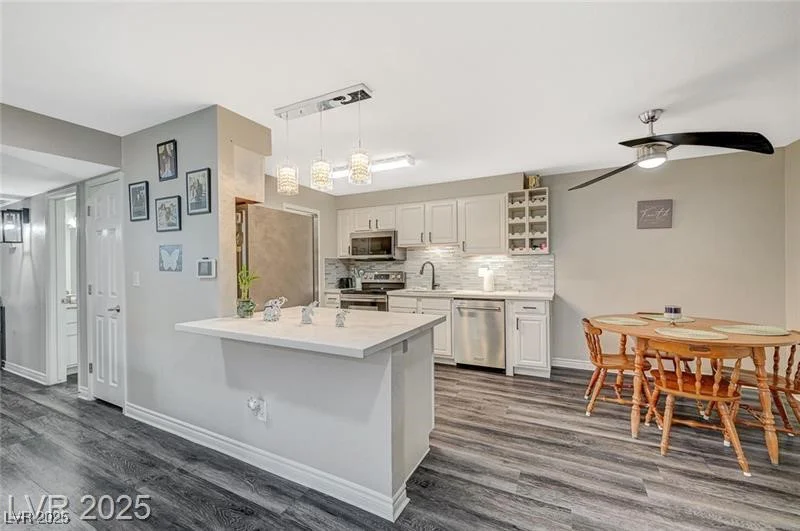 2451 Rainbow, Las Vegas, NV 89108