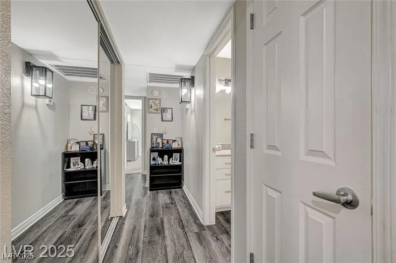 2451 Rainbow, Las Vegas, NV 89108