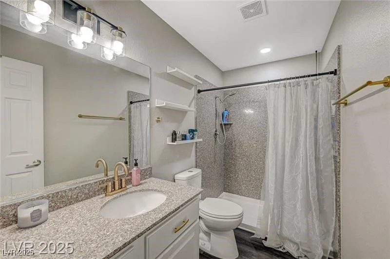 2451 Rainbow, Las Vegas, NV 89108
