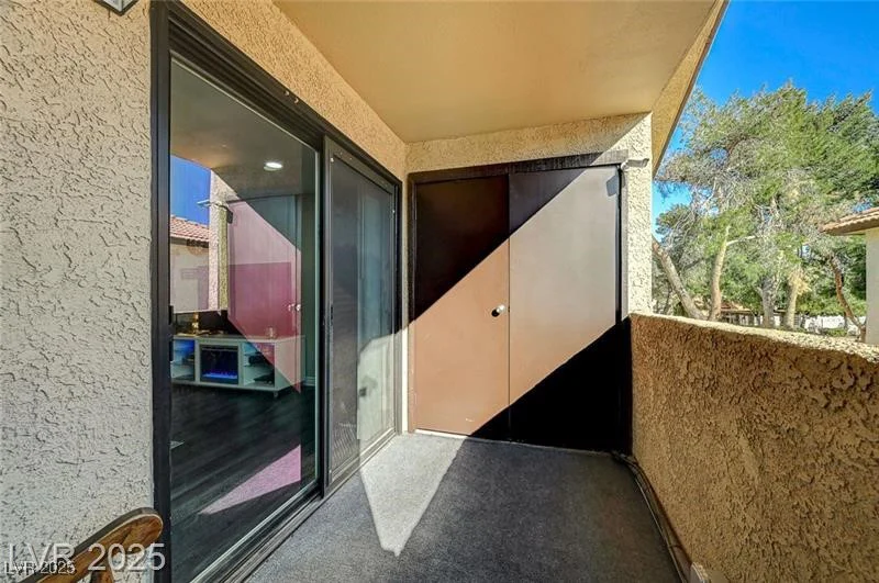 2451 Rainbow, Las Vegas, NV 89108