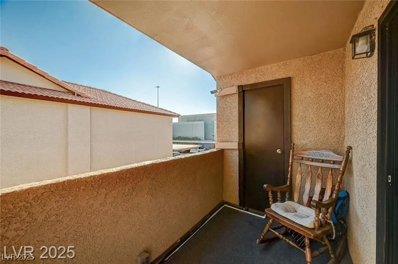 2451 Rainbow, Las Vegas, NV 89108