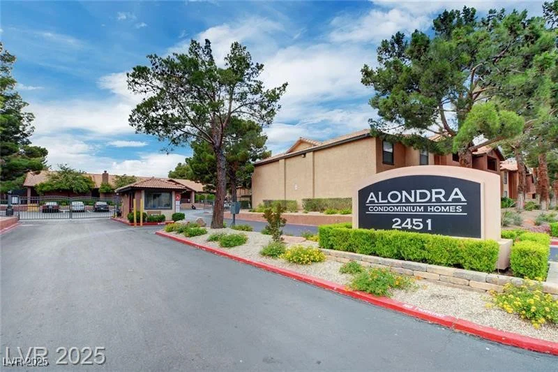 2451 Rainbow, Las Vegas, NV 89108