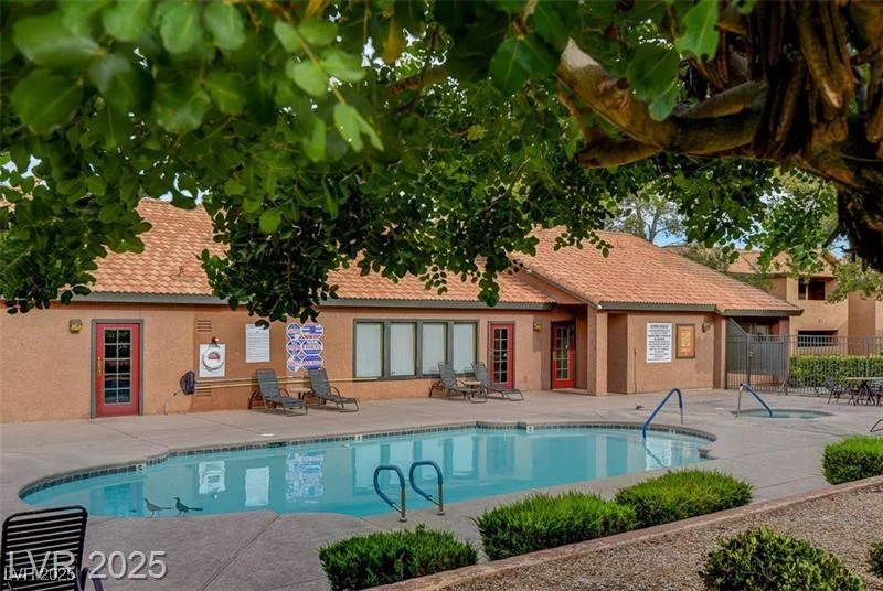2451 Rainbow, Las Vegas, NV 89108