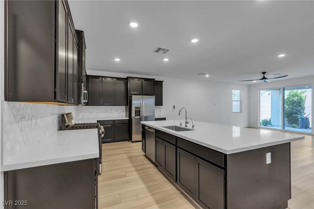 9570 Thistle Creek, Las Vegas, NV 89178