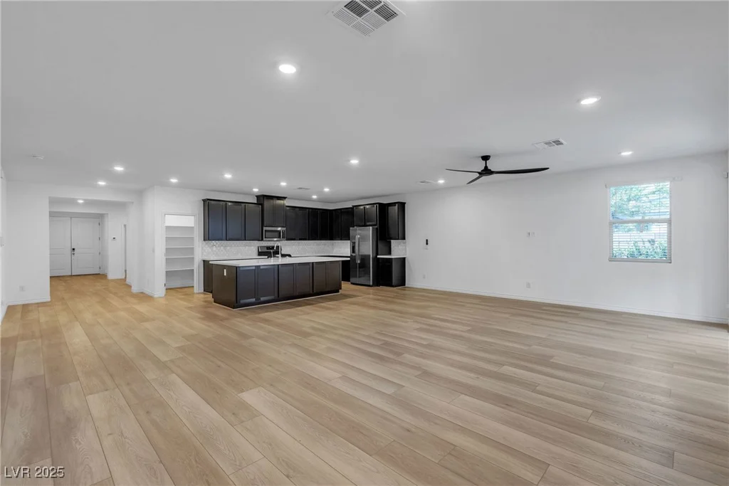 9570 Thistle Creek, Las Vegas, NV 89178