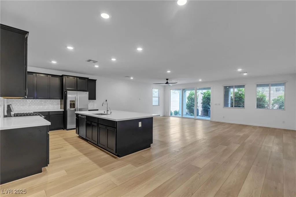 9570 Thistle Creek, Las Vegas, NV 89178