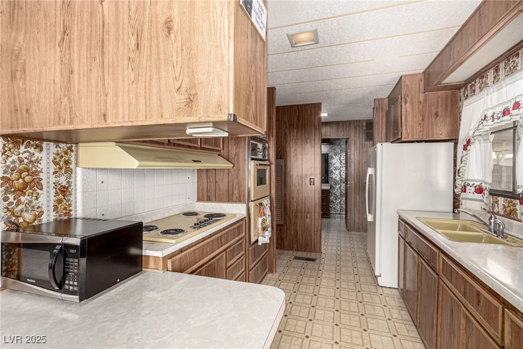 230 Copper Flats, Pahrump, NV 89048