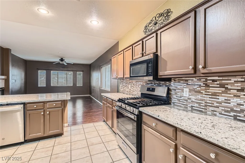 7267 Mesa Vista, Las Vegas, NV 89113