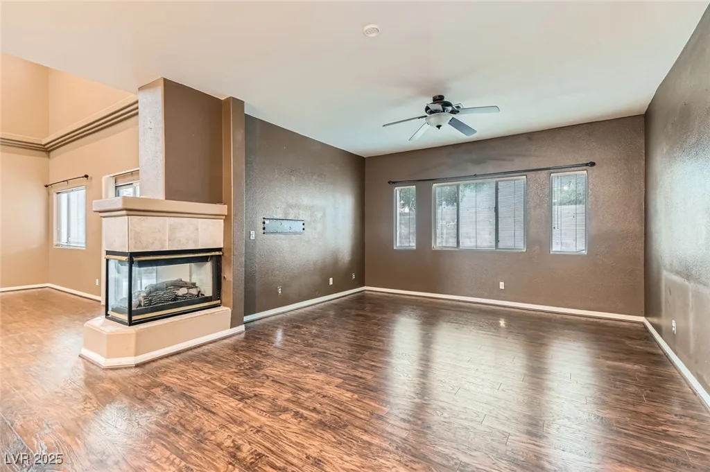 7267 Mesa Vista, Las Vegas, NV 89113