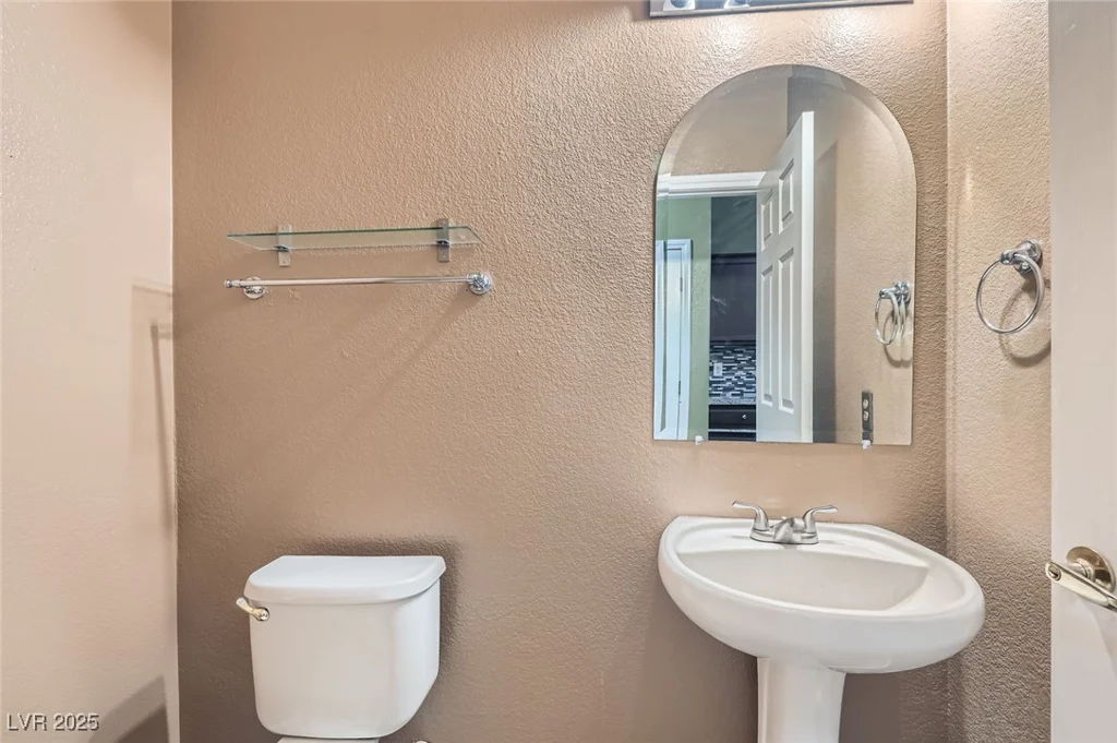 7267 Mesa Vista, Las Vegas, NV 89113