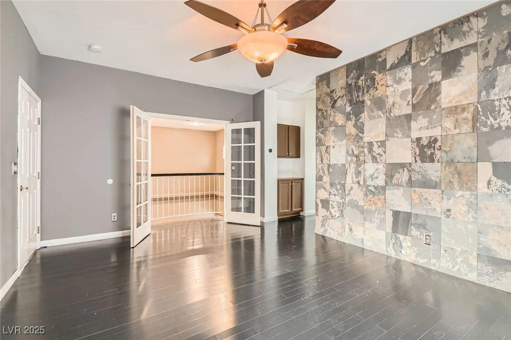 7267 Mesa Vista, Las Vegas, NV 89113