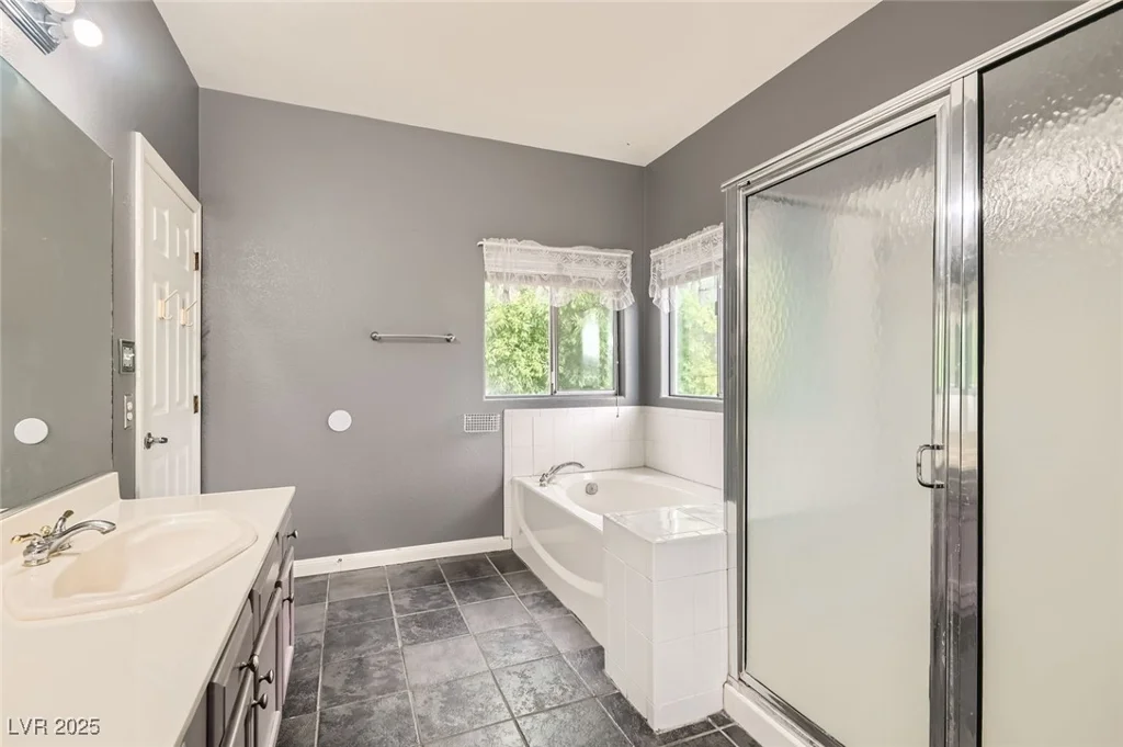 7267 Mesa Vista, Las Vegas, NV 89113