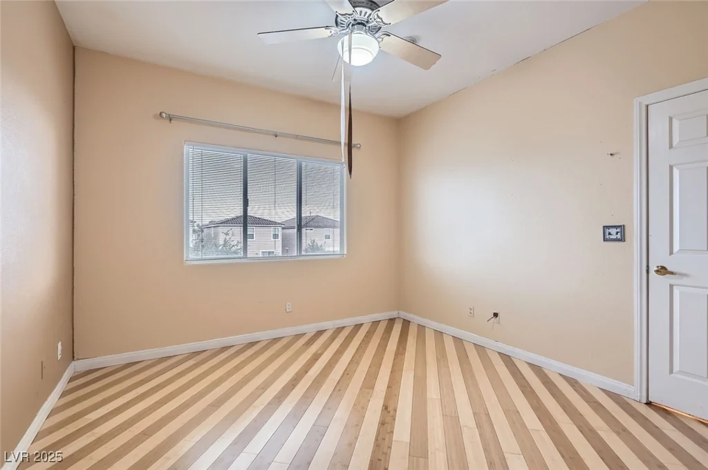 7267 Mesa Vista, Las Vegas, NV 89113