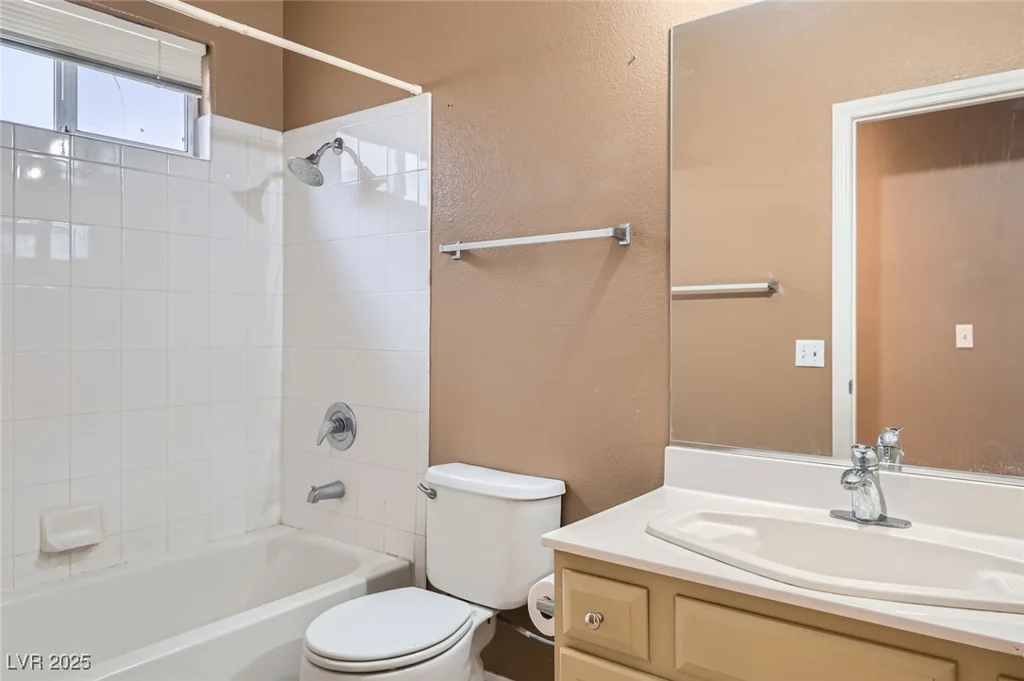 7267 Mesa Vista, Las Vegas, NV 89113