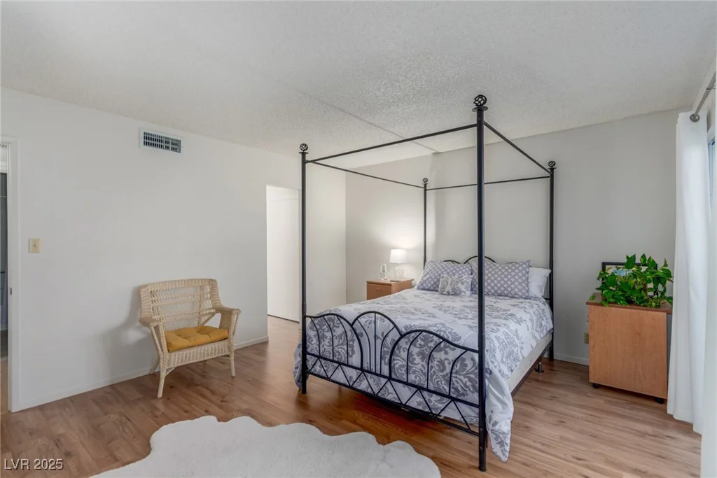 768 Lawrence, Henderson, NV 89015