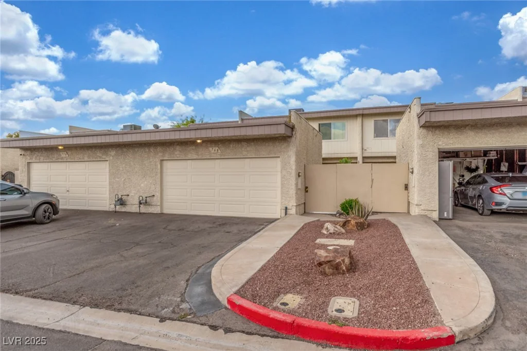 768 Lawrence, Henderson, NV 89015