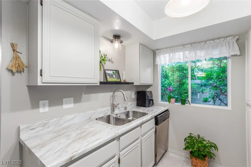 768 Lawrence, Henderson, NV 89015
