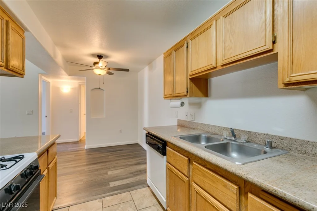 3318 Decatur, Las Vegas, NV 89130