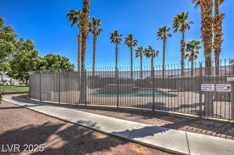 3318 Decatur, Las Vegas, NV 89130