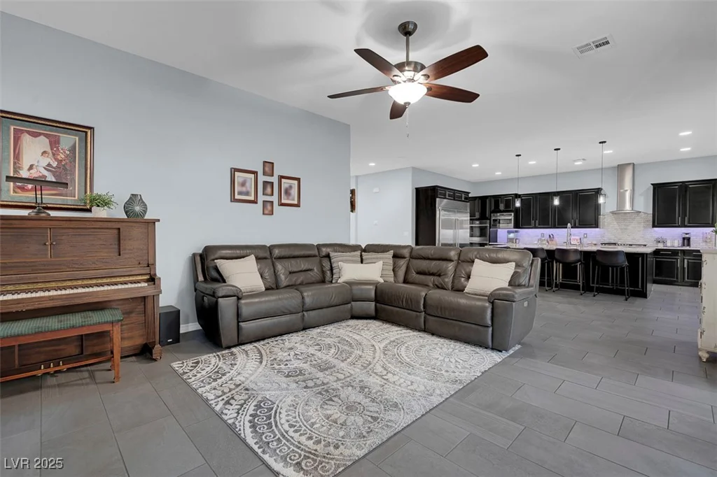 9654 Starfish Reef, Las Vegas, NV 89178