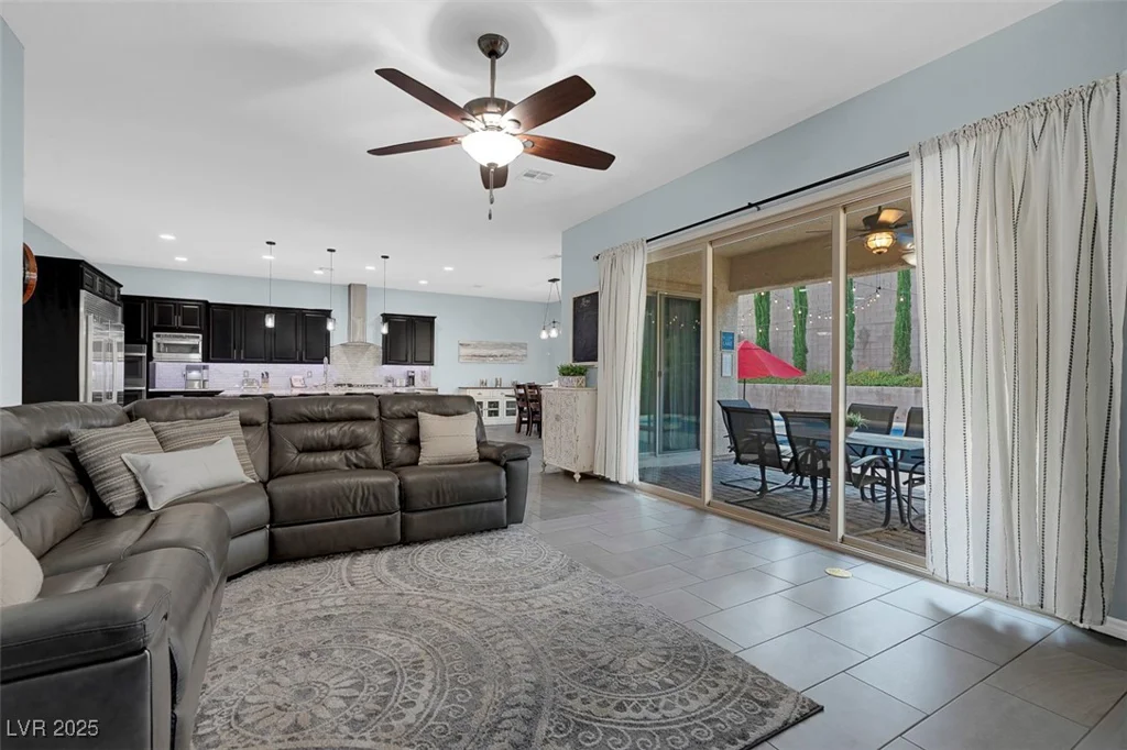 9654 Starfish Reef, Las Vegas, NV 89178