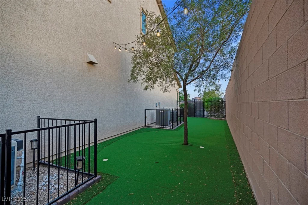 9654 Starfish Reef, Las Vegas, NV 89178