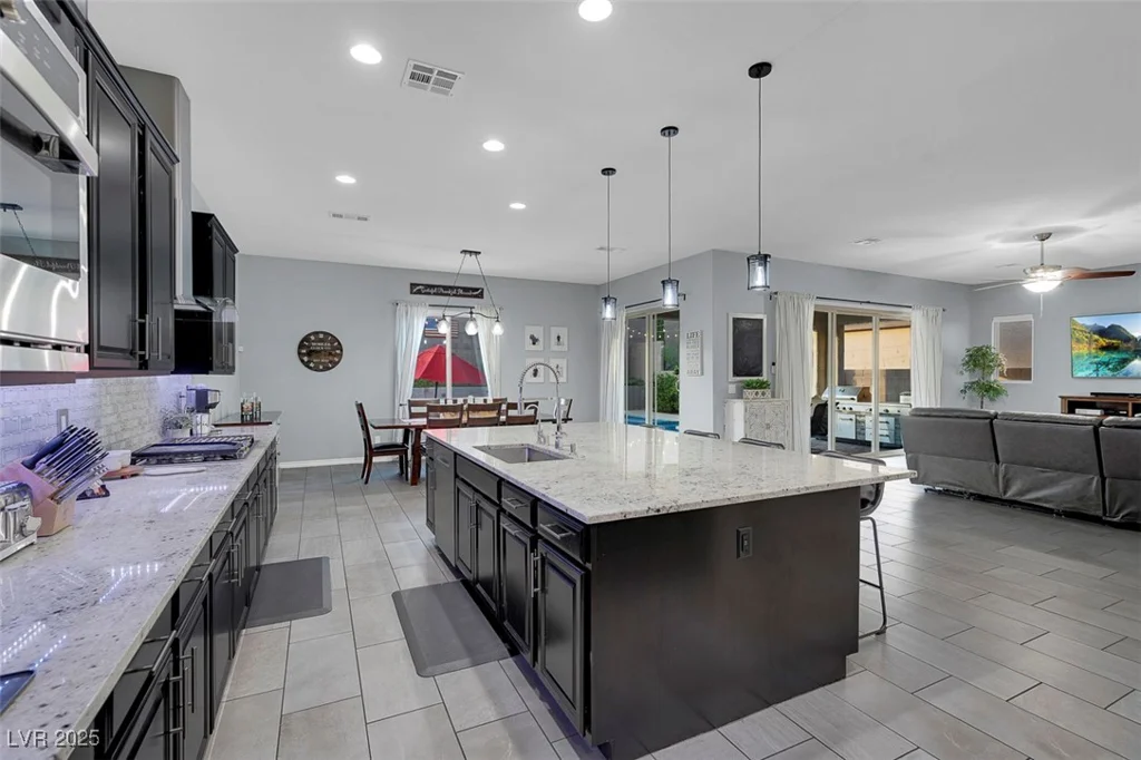 9654 Starfish Reef, Las Vegas, NV 89178